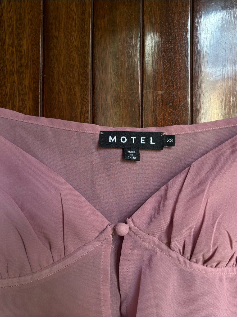 Motel Rocks Dusty Pink Off-Shoulder Ruffle Crop Top - Picture 2 of 2